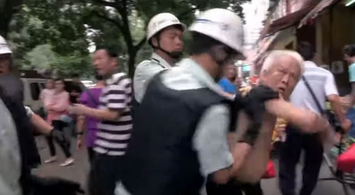 Die berüchtigten Stadtverwaltungsbeamten "Chengguan"