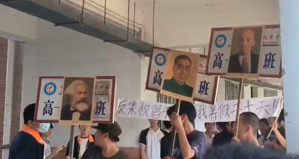 Schülerstreik mit Marx und Lenin